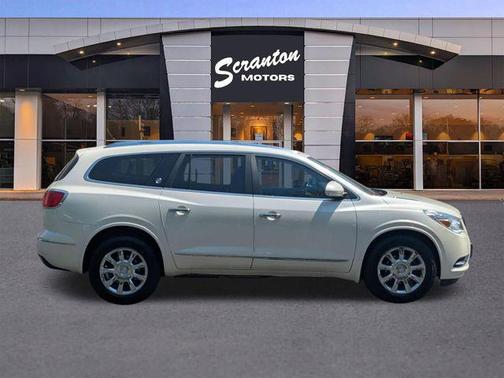 White Diamond Clearcoat 2014 Buick Enclave Premium