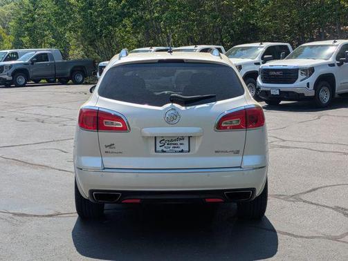 White Diamond Clearcoat 2014 Buick Enclave Premium