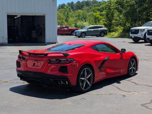 Red 2021 Chevrolet Corvette Stingray w/2LT