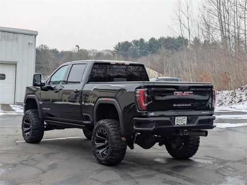 2024 GMC Sierra 2500 AT4