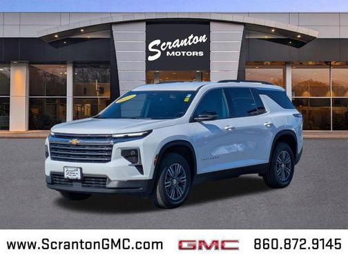 2025 Chevrolet Traverse LT