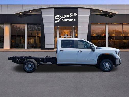 Summit White 2026 GMC Sierra 3500 Base