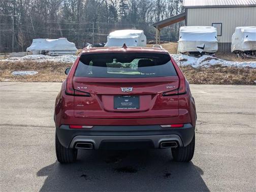 2023 Cadillac XT4 Premium Luxury