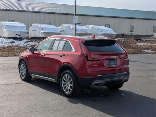 2023 Cadillac XT4 Premium Luxury