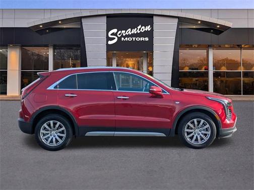 2023 Cadillac XT4 Premium Luxury