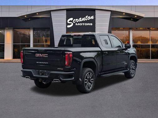 Onyx Black 2024 GMC Sierra 1500 AT4