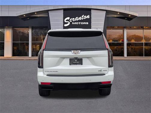 2023 Cadillac Escalade ESV Sport