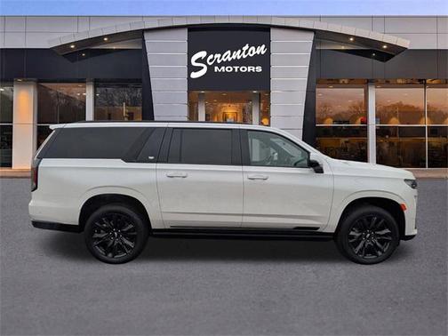 2023 Cadillac Escalade ESV Sport