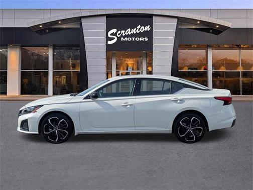 2025 Nissan Altima SR AWD