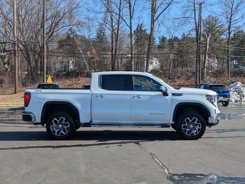 2022 GMC Sierra 1500 SLT