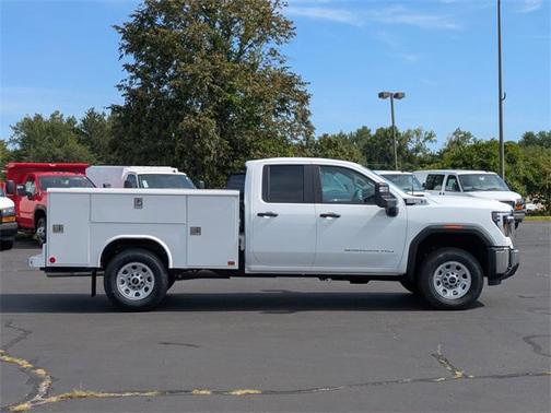 2025 GMC Sierra 3500 Base