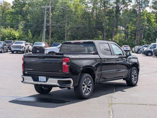 Black 2022 Chevrolet Silverado 1500 LT