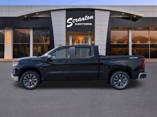 Black 2022 Chevrolet Silverado 1500 LT