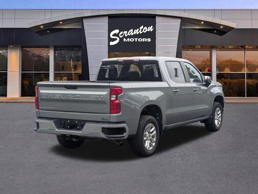 Sterling Gray Metallic 2024 Chevrolet Silverado 1500 LT