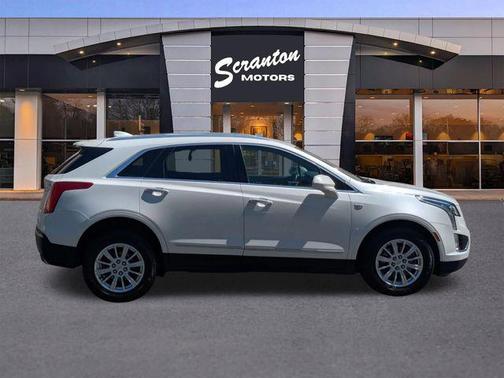 Crystal White Tricoat 2019 Cadillac XT5 Base