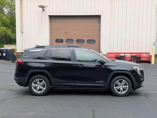 Ebony Twilight Metallic 2023 GMC Terrain SLE