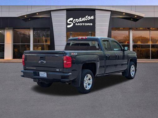 Graphite Metallic 2017 Chevrolet Silverado 1500 2LT