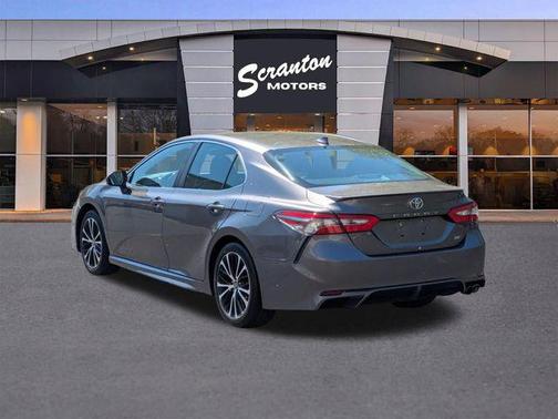 Predawn Gray Mica 2019 Toyota Camry SE
