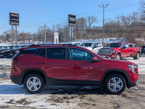 2024 GMC Terrain SLE