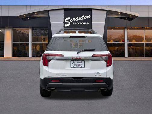 2023 GMC Acadia AWD AT4