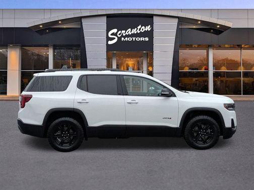 2023 GMC Acadia AWD AT4