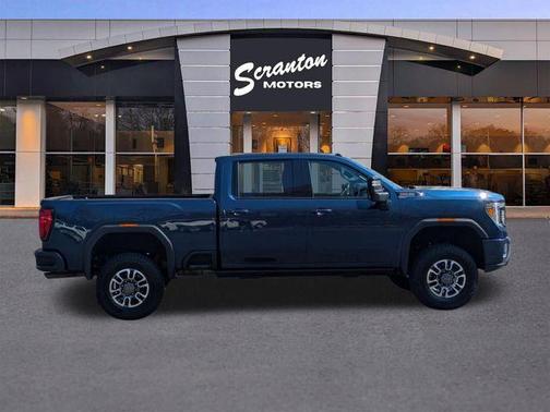 Pacific Blue Metallic 2022 GMC Sierra 2500 AT4