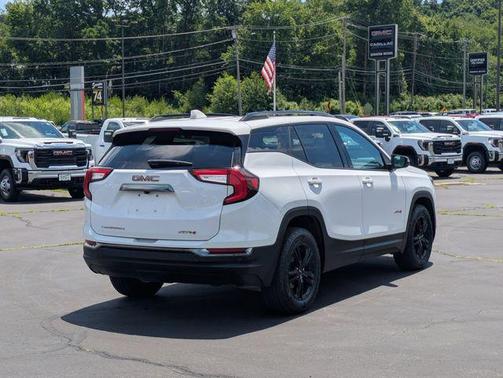 Summit White 2024 GMC Terrain AWD AT4