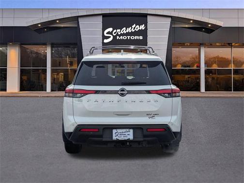 2024 Nissan Pathfinder SV 4WD