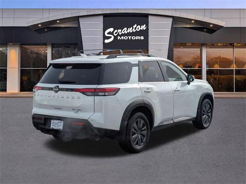 2024 Nissan Pathfinder SV 4WD
