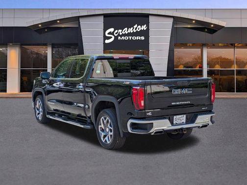 Onyx Black 2023 GMC Sierra 1500 SLT