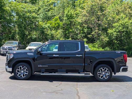 Onyx Black 2023 GMC Sierra 1500 SLT