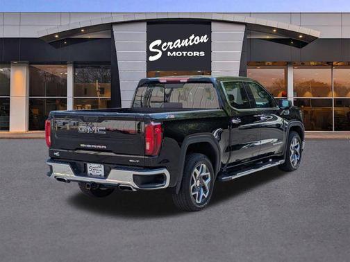Onyx Black 2023 GMC Sierra 1500 SLT