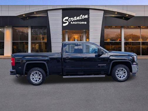 Onyx Black 2019 GMC Sierra 1500 SLE