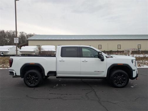 2024 GMC Sierra 2500 AT4