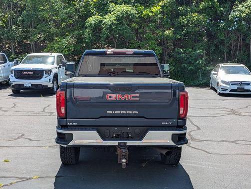 Pacific Blue Metallic 2022 GMC Sierra 2500 SLT
