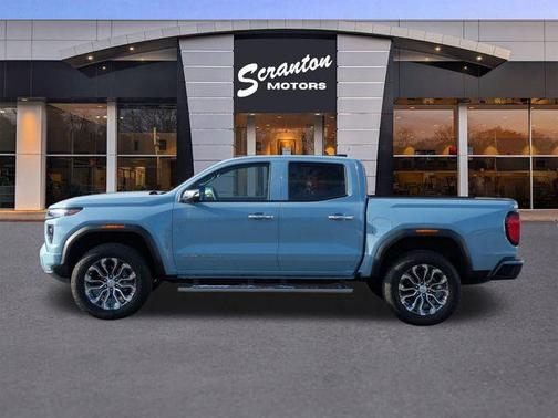 2025 GMC Canyon Denali