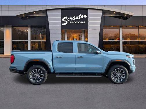 2025 GMC Canyon Denali