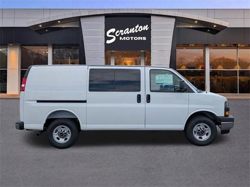 2025 GMC Savana 2500 Work Van