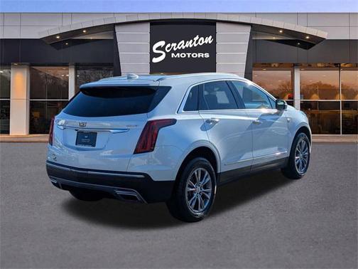 2022 Cadillac XT5 Premium Luxury