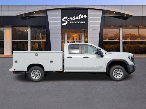 2025 GMC Sierra 3500 Base