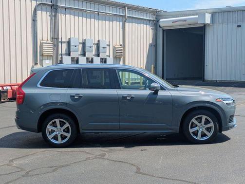 Thunder Grey Metallic 2021 Volvo XC90 T6 Momentum