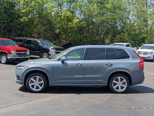 Thunder Grey Metallic 2021 Volvo XC90 T6 Momentum
