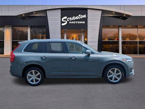 Thunder Grey Metallic 2021 Volvo XC90 T6 Momentum