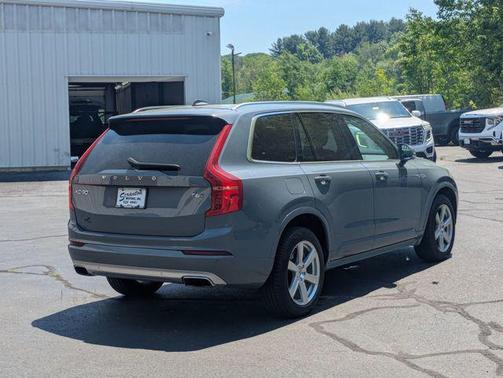 Thunder Grey Metallic 2021 Volvo XC90 T6 Momentum