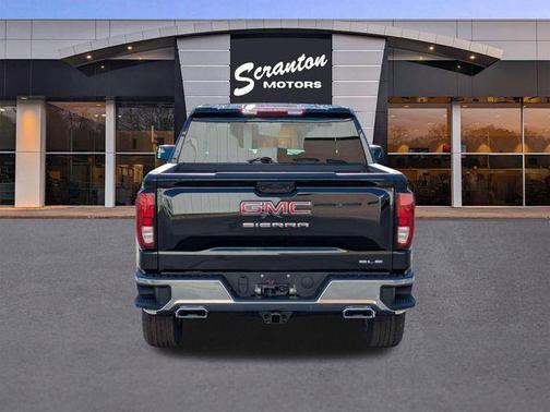Onyx Black 2026 GMC Sierra 1500 SLE