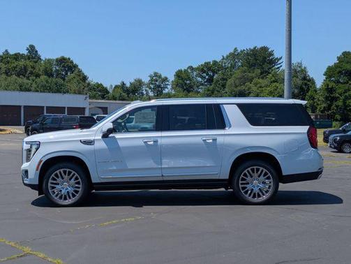Glacier White Tricoat 2026 GMC Yukon XL Denali