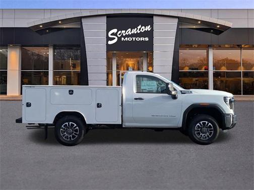 2025 GMC Sierra 3500 Base