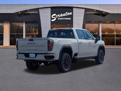 Dune 2026 GMC Sierra 3500 AT4