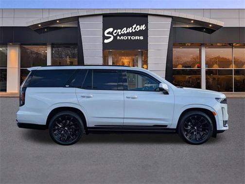 2024 Cadillac Escalade Sport