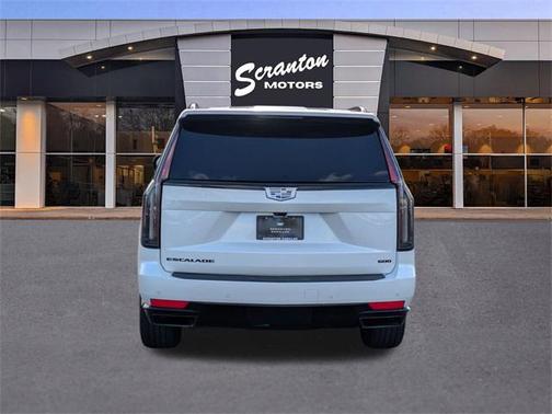 2024 Cadillac Escalade Sport